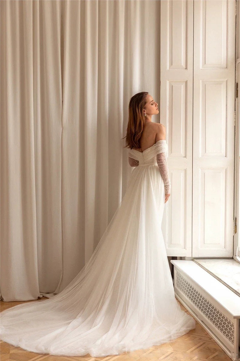 Kaerwx | Women’s Mermaid Wedding Dress Slim Fit Bridal Gown with Train and Veil